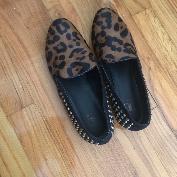 Flats - Picture 1 of 3